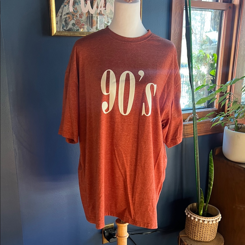 Oversized Drop Shoulder 90's Graphic Tee